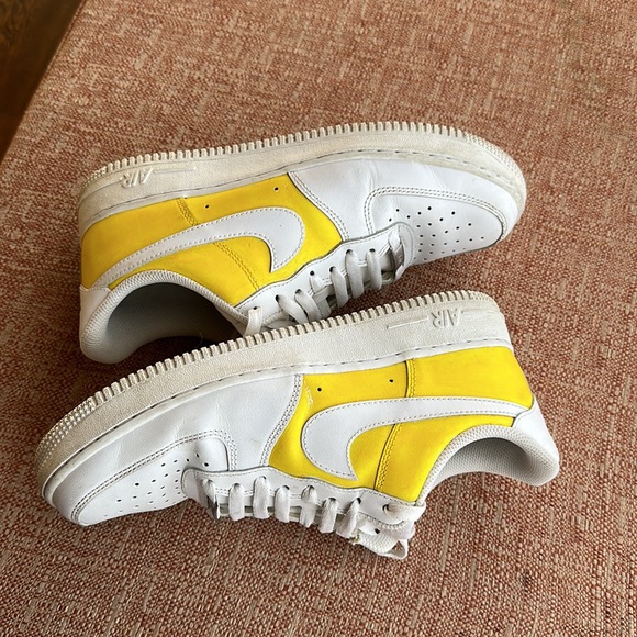 Nike Air Force 1 custom yellow size 9.5 women’s - Picture 3 of 6